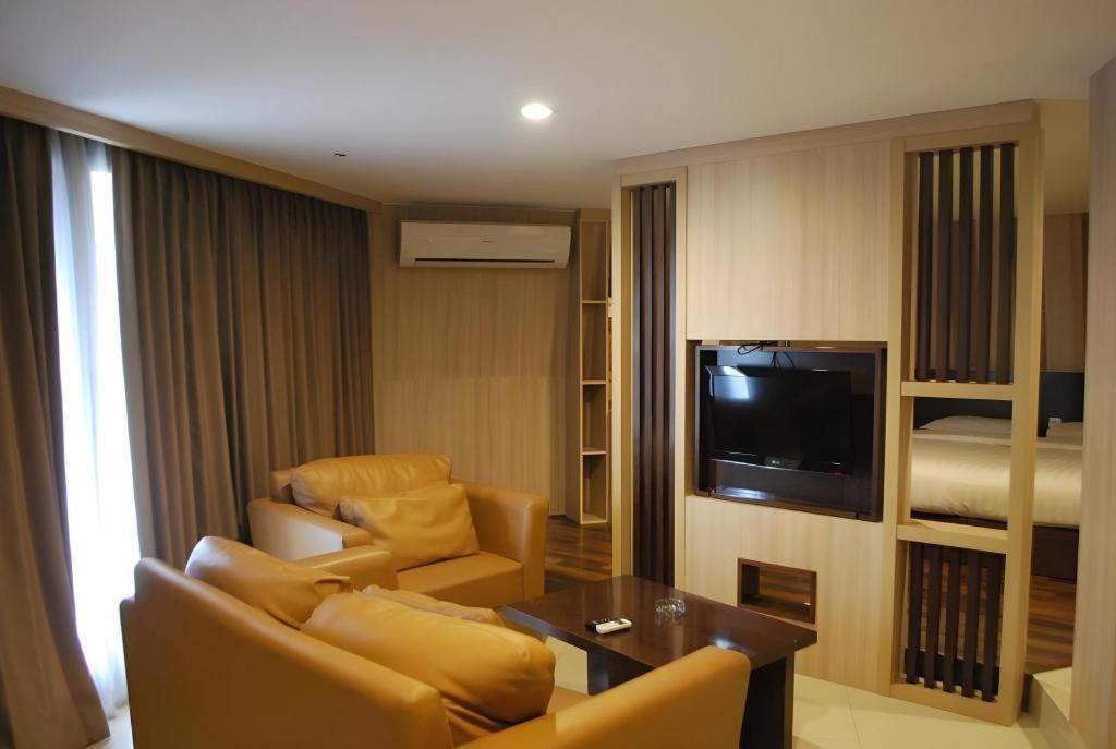 Putri Duyung Ancol Hotel Jakarta Exterior photo