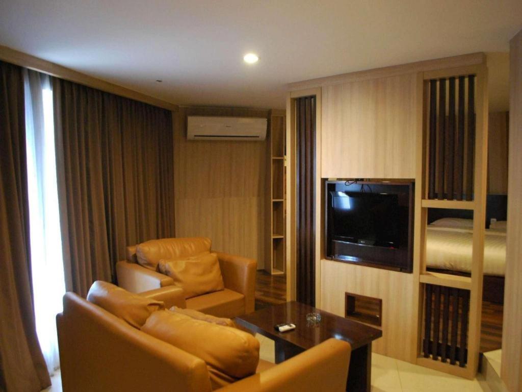 Putri Duyung Ancol Hotel Jakarta Exterior photo